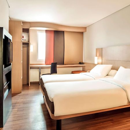 Ibis Gading Serpong Exteriör bild