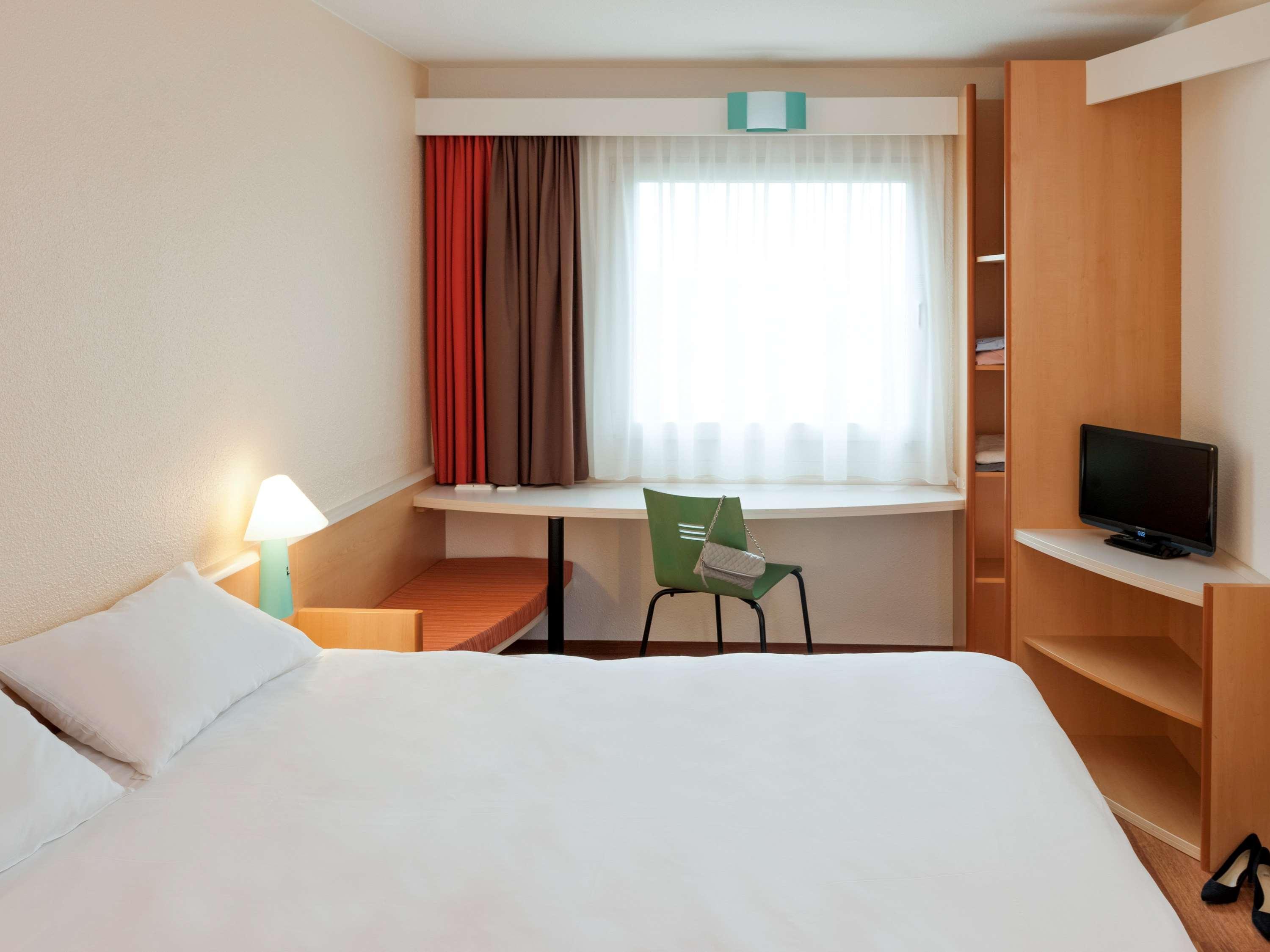 Ibis Gading Serpong Exteriör bild