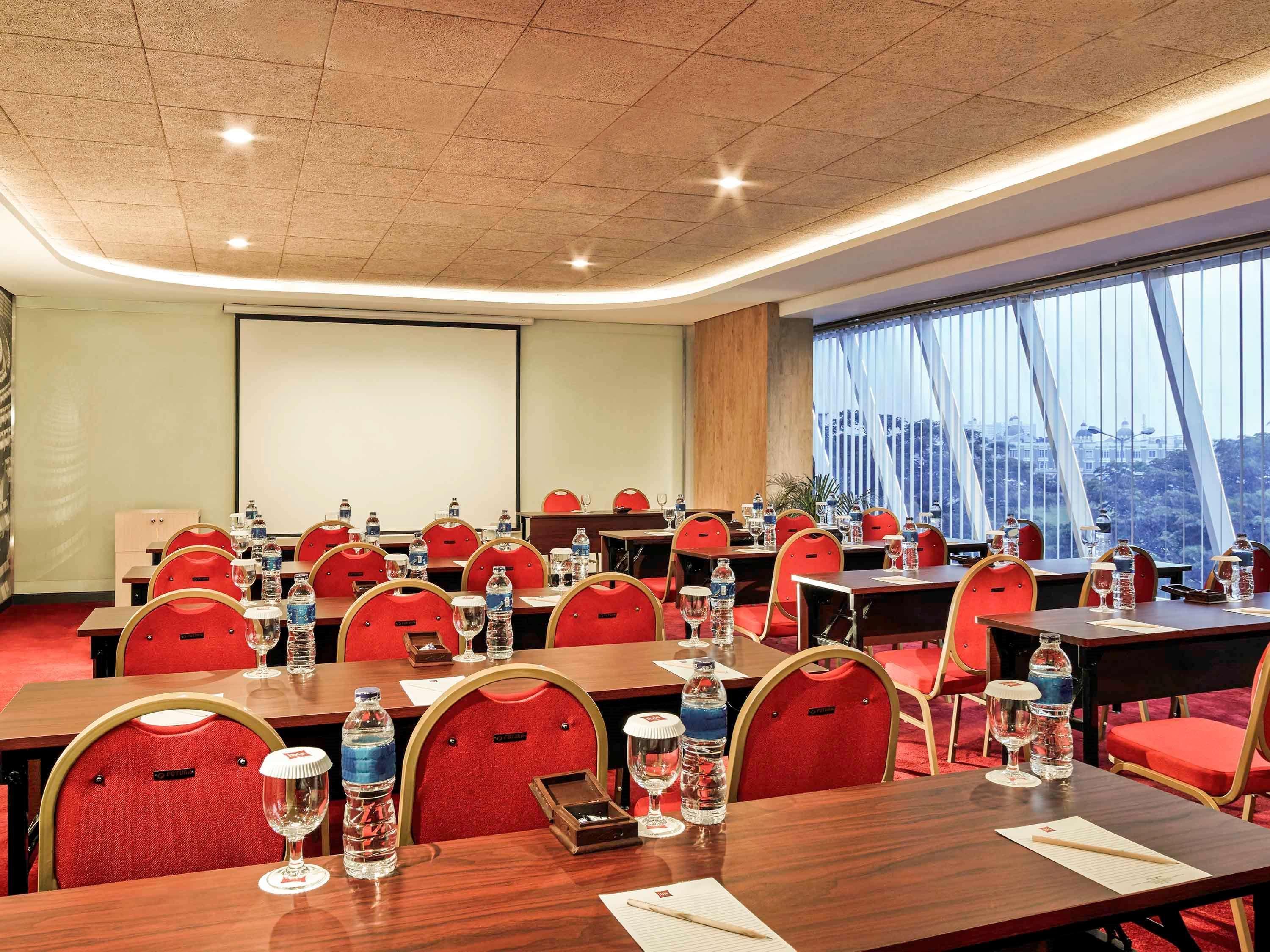 Ibis Gading Serpong Exteriör bild
