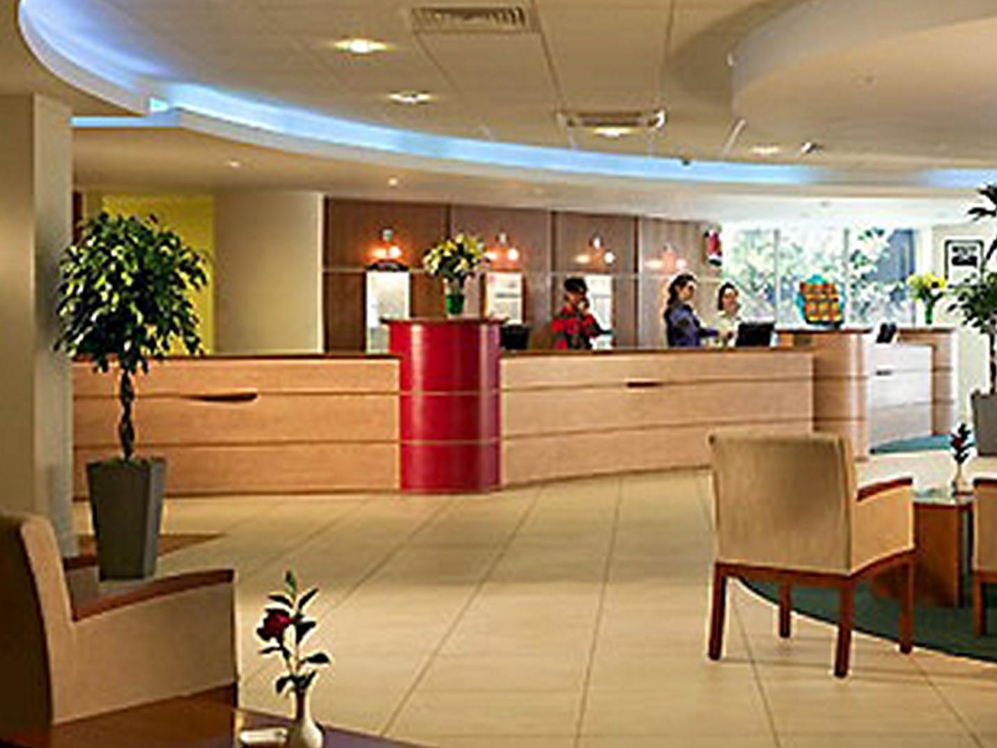 Ibis Gading Serpong Exteriör bild