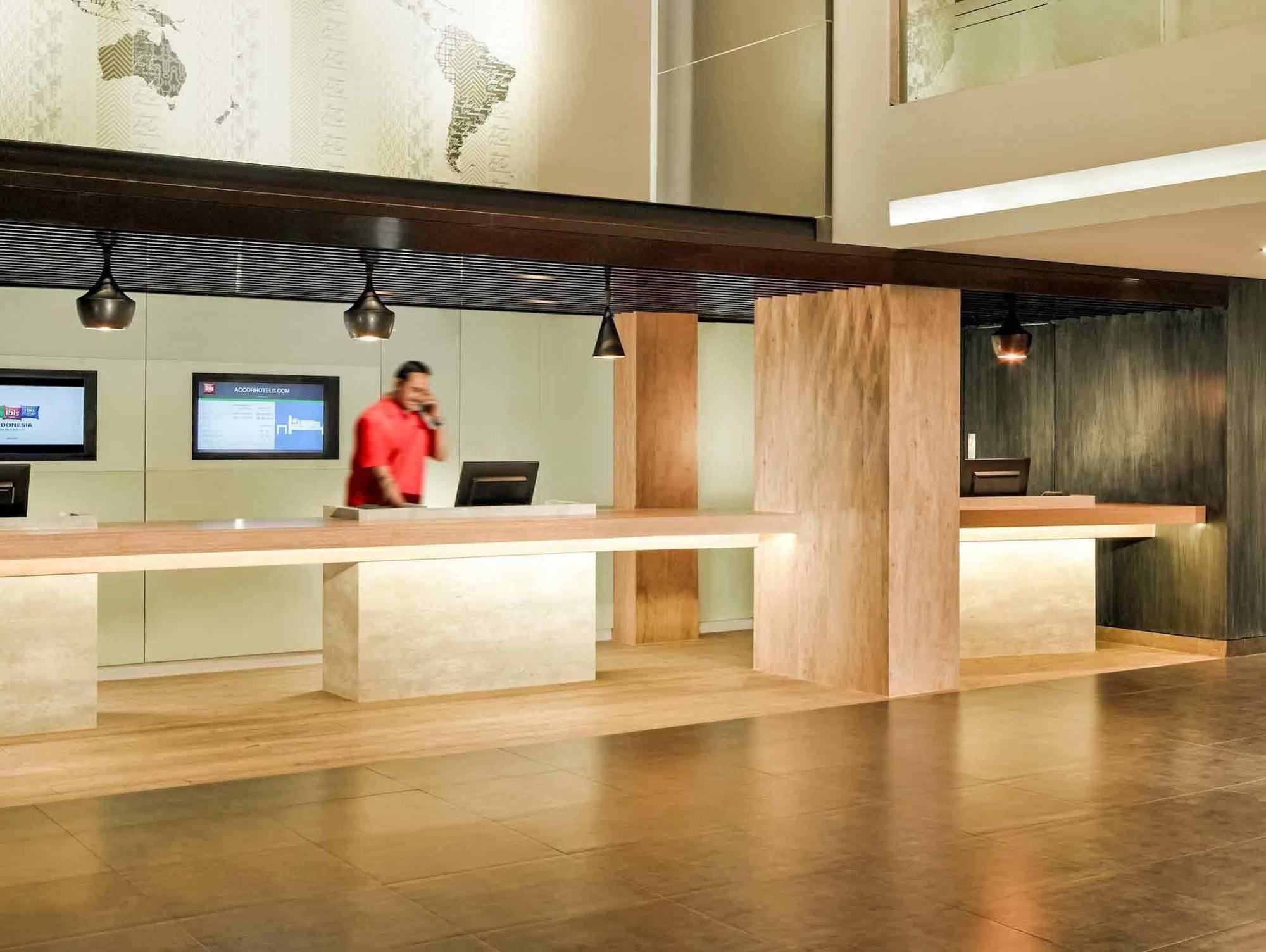Ibis Gading Serpong Exteriör bild